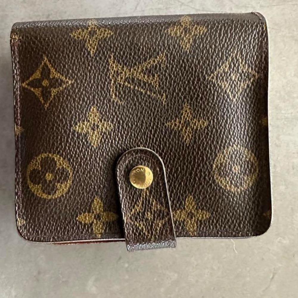 Louis Vuitton bifold Monogram Canvas Wallet